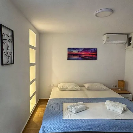 Blue Lagoon 1 Apartman *