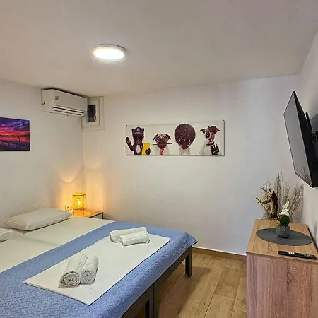 Blue Lagoon 1 Apartman *