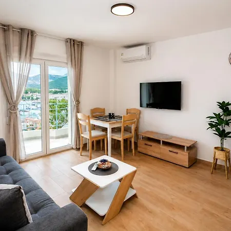 Apartman Blue Lagoon 1 *